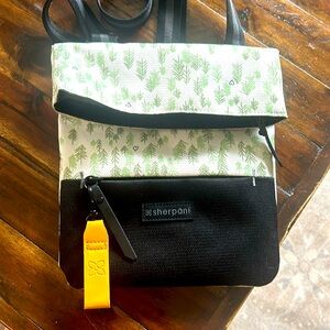 Sherpani crossbody